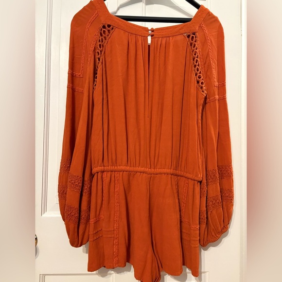 Free People Orange women’s romper - size small - long sleeve with shorts - Picture 7 of 7